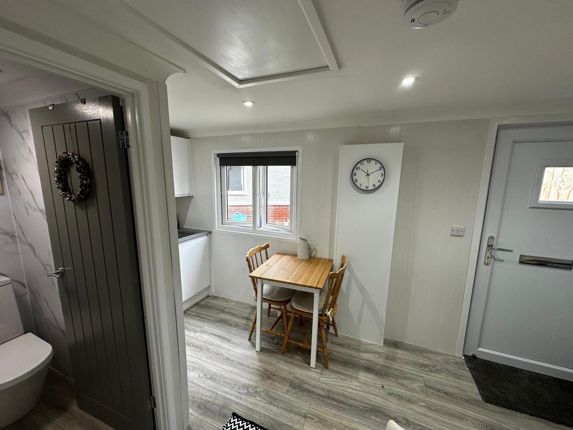בורנמות' Peaceful Southbourne Studio - Pets Welcome מראה חיצוני תמונה