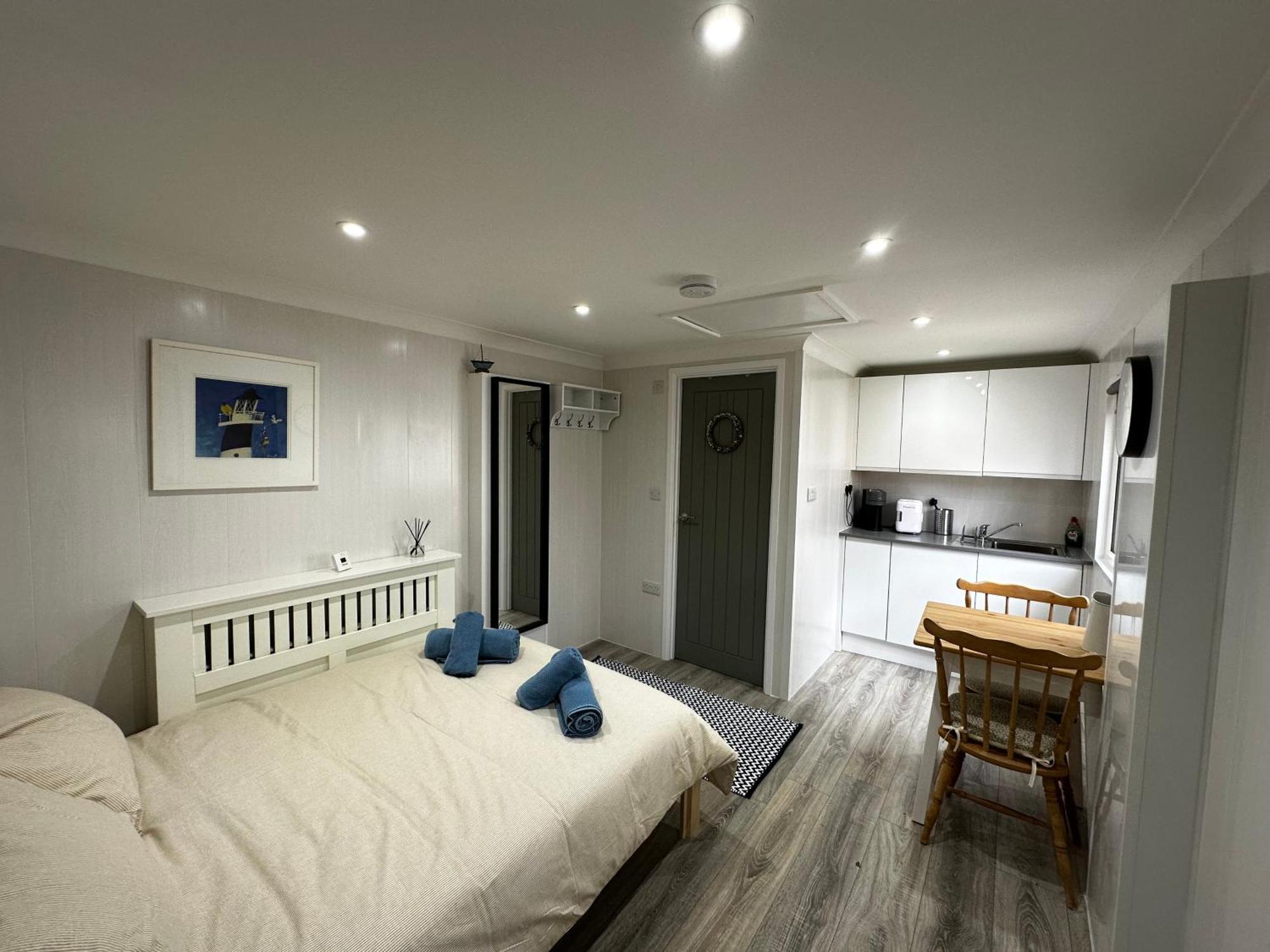 בורנמות' Peaceful Southbourne Studio - Pets Welcome מראה חיצוני תמונה